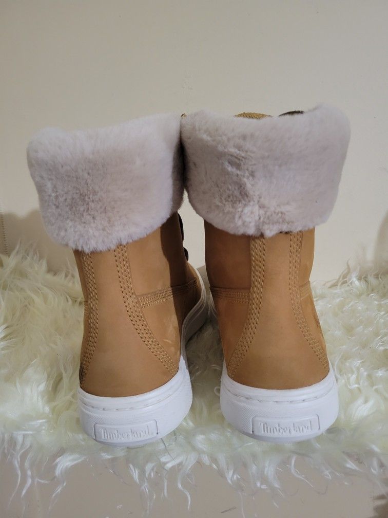 Timberland Bria Faux Fur Lined Sneaker SZ 8