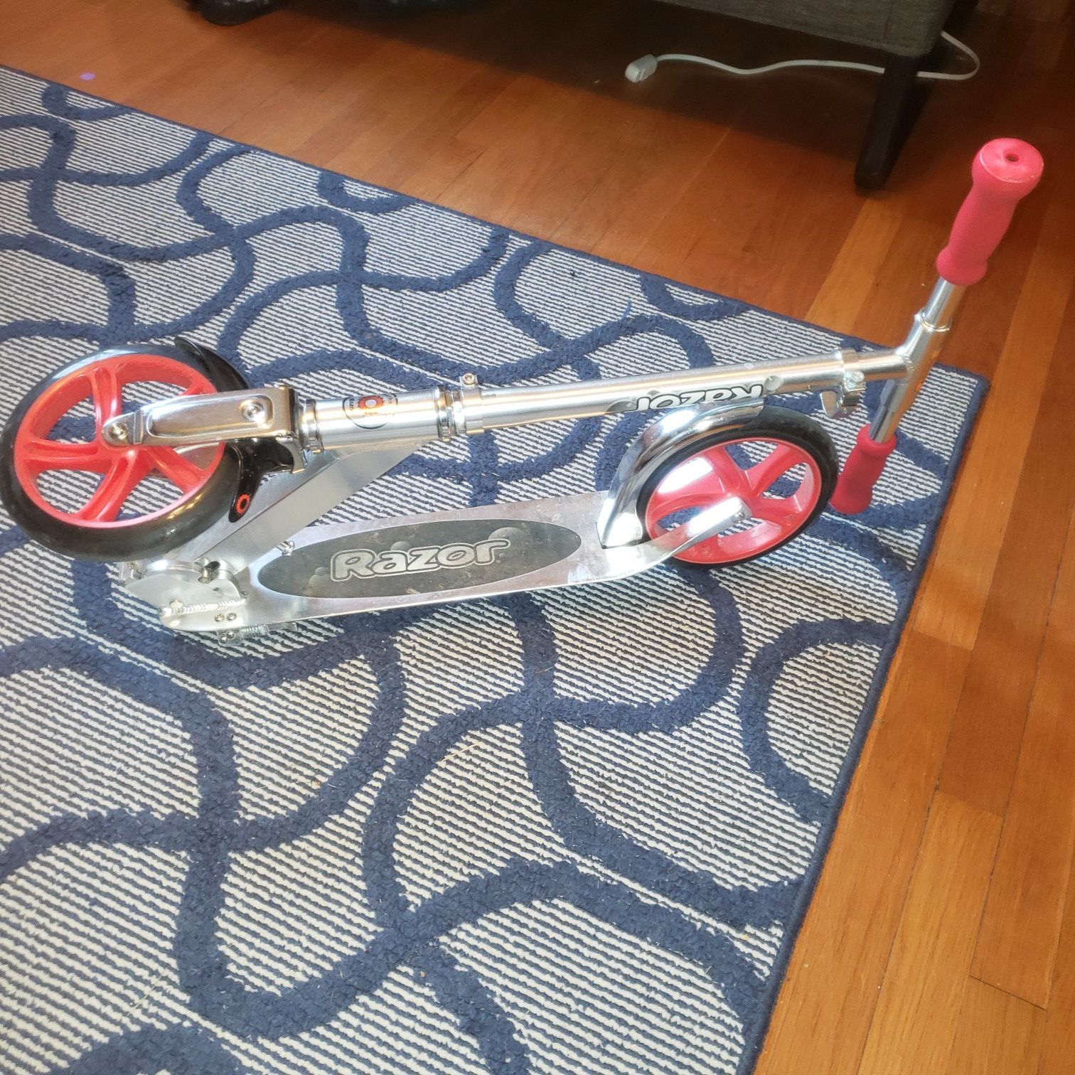 Razor scooter