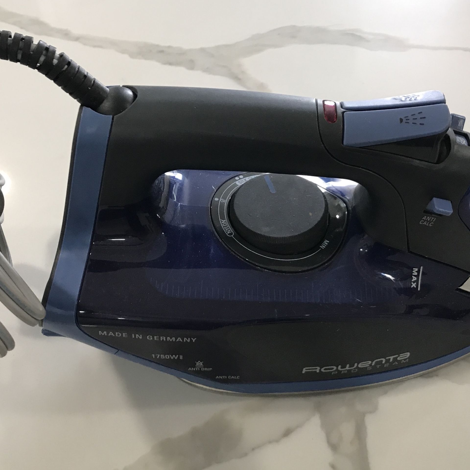 Rowenta Pro Steam Iron - NO BOX NEVER EVER USED - WORK - Brand New No Box