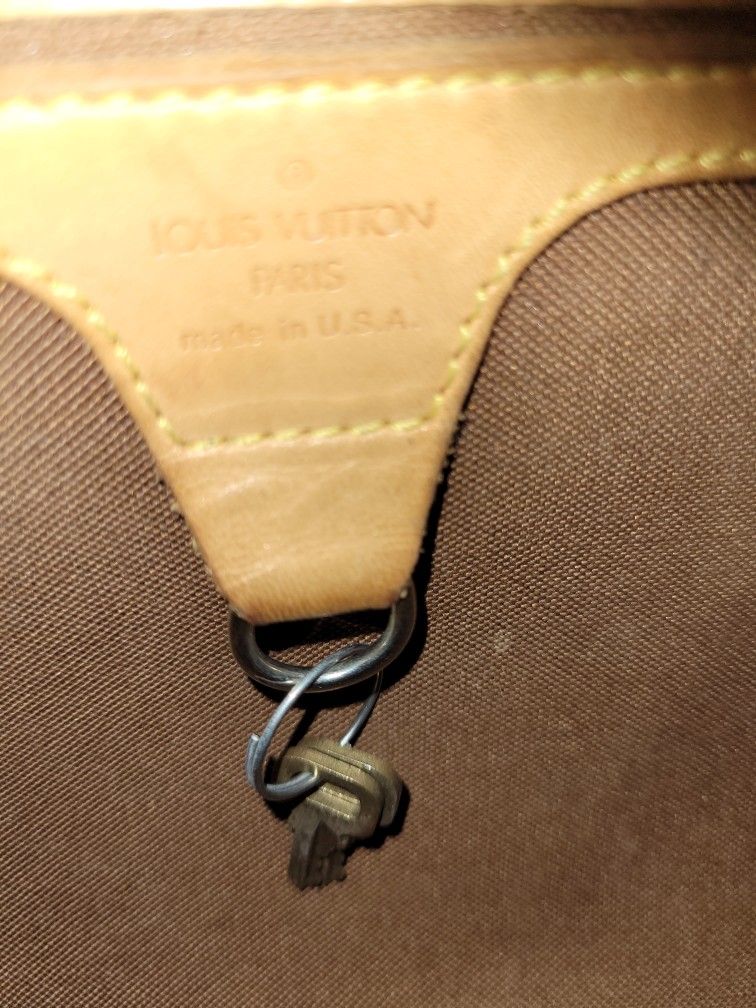 Louis Vuitton Ellipse Bag