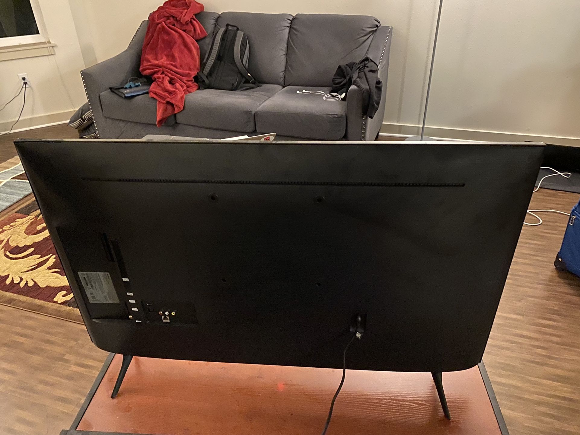 Samsung 43” TV