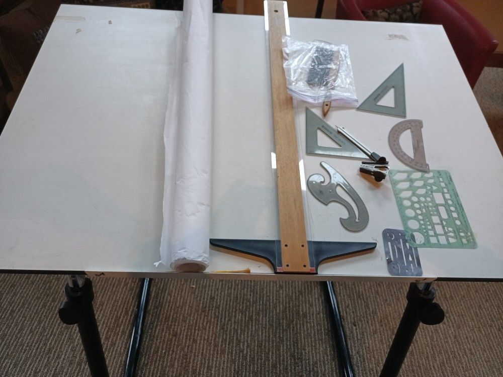 Drawing/graphing Table And Supplies
