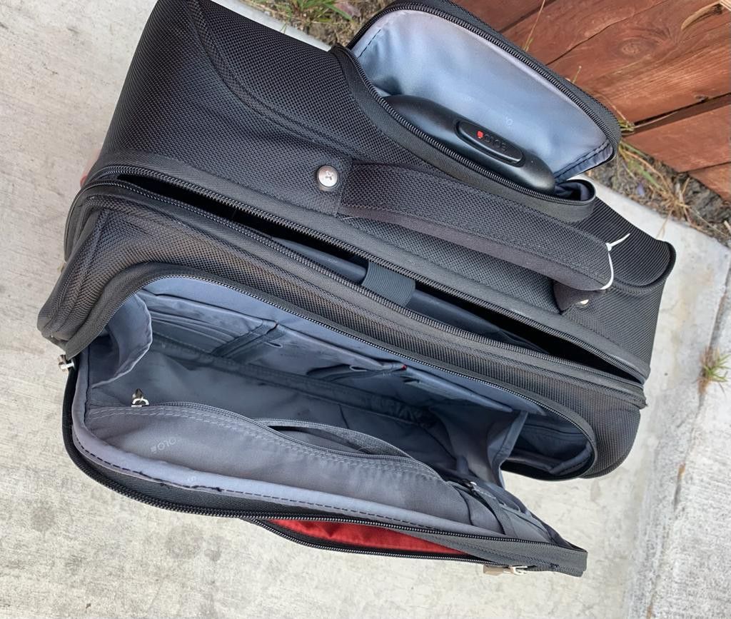 SOLO LUGGAGE BLACK