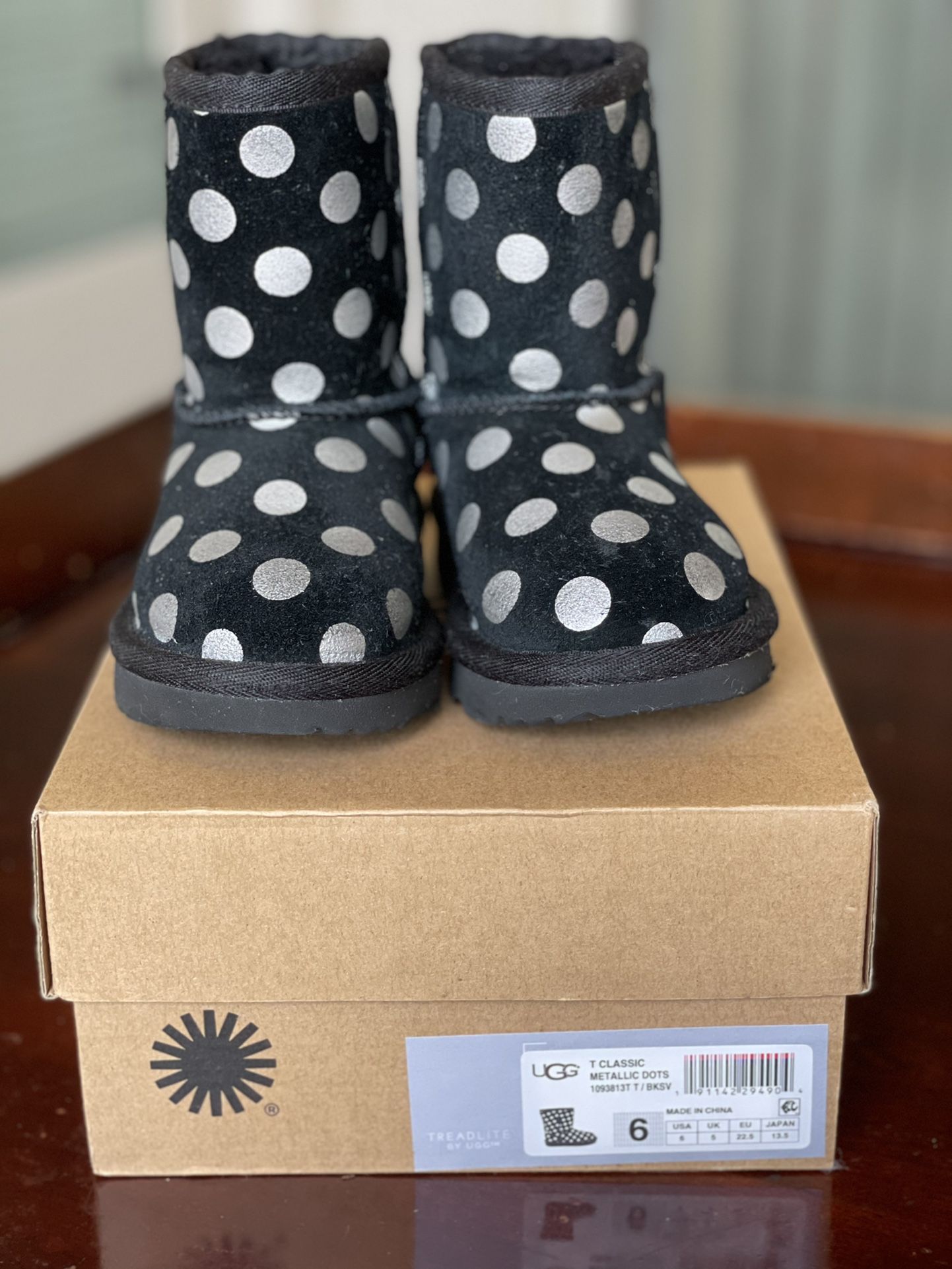 Ugg Boots Toddler Size 6 Black Polka Dots