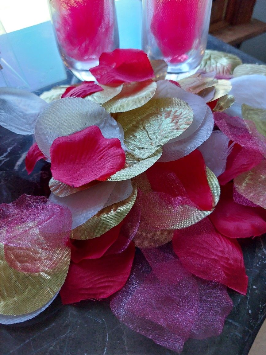 1000 + Rose PEDALS and Glasses