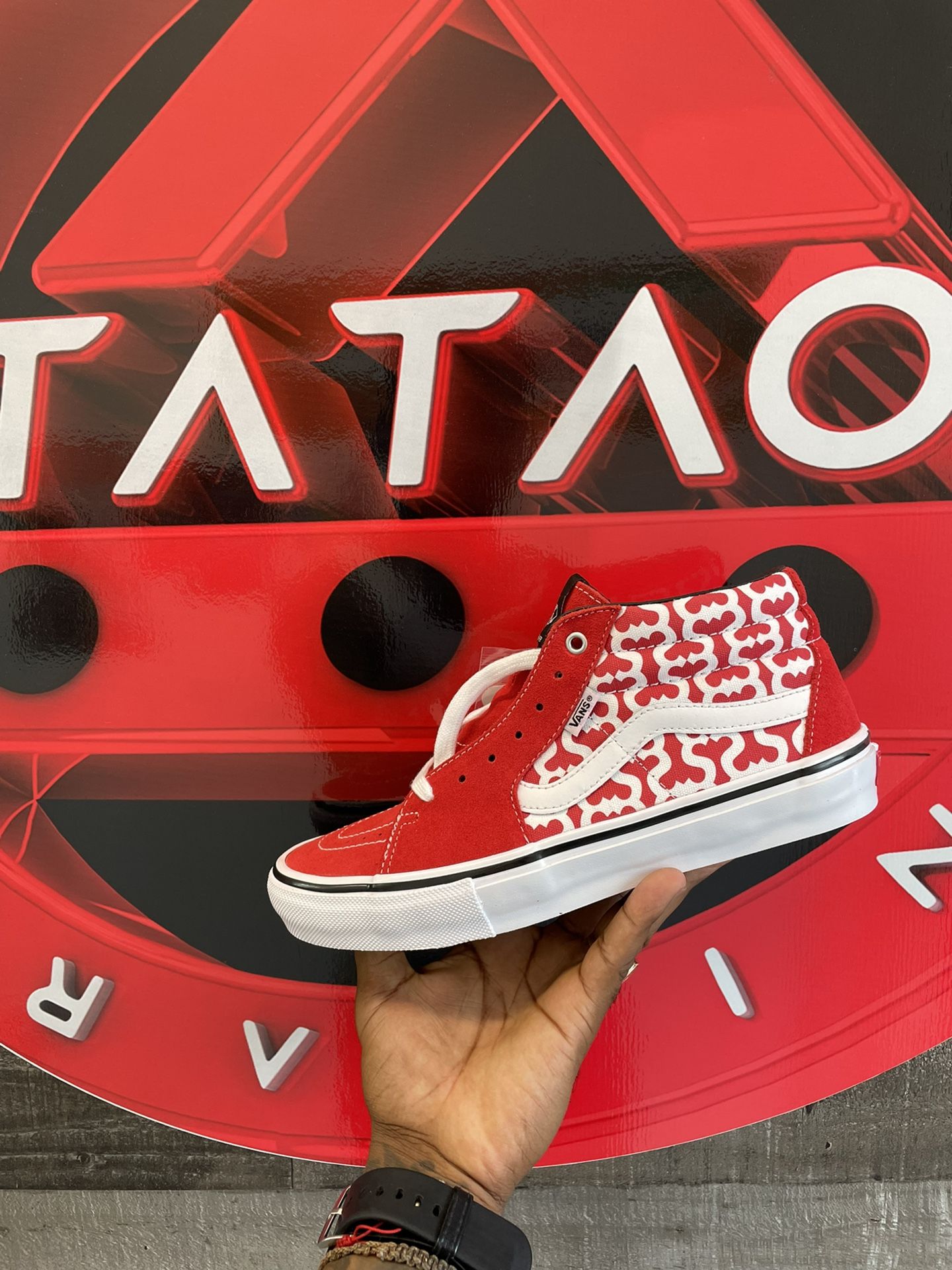 SUPREME S VANS
