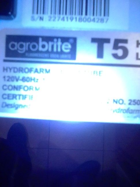 Grow Lights GRO1&Agro BriteT5214 Watts Paid $350 For Both