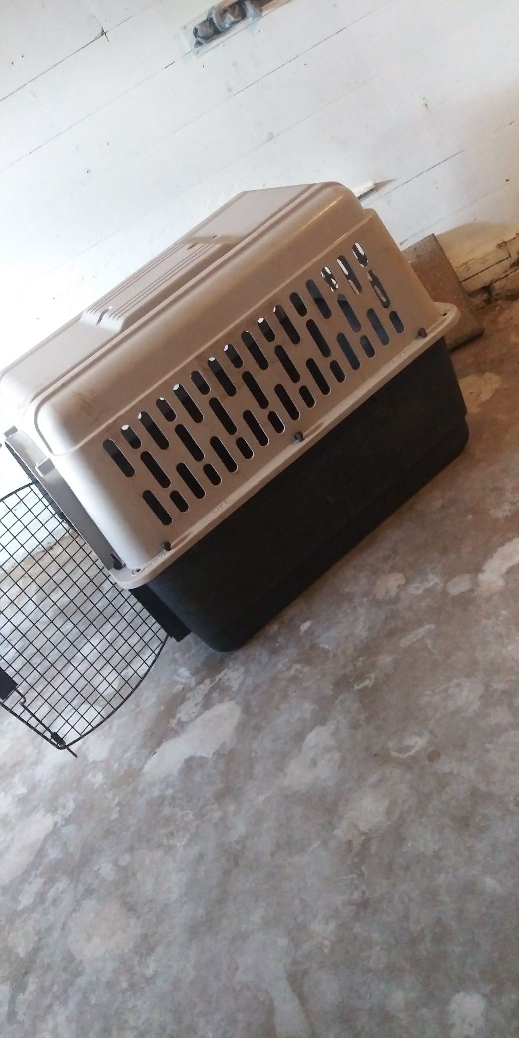 Dog cage! BIG!, good condition
