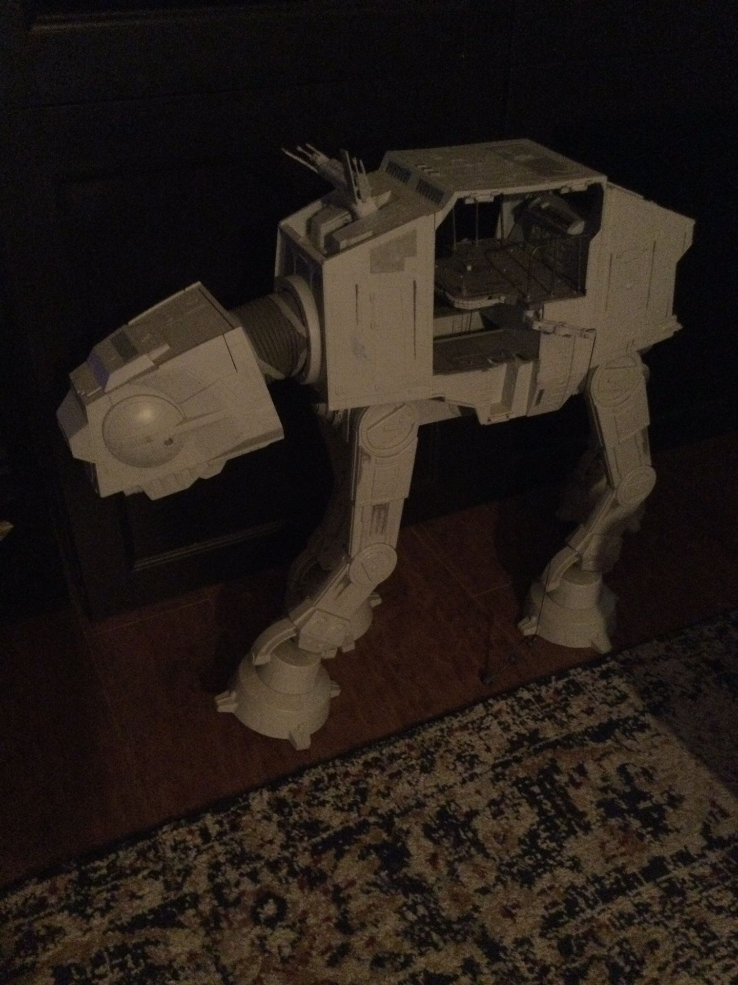 Star Wars Toy R Us Exclusive 2010 AT-AT Working Electronics , Not Complete Condition Good