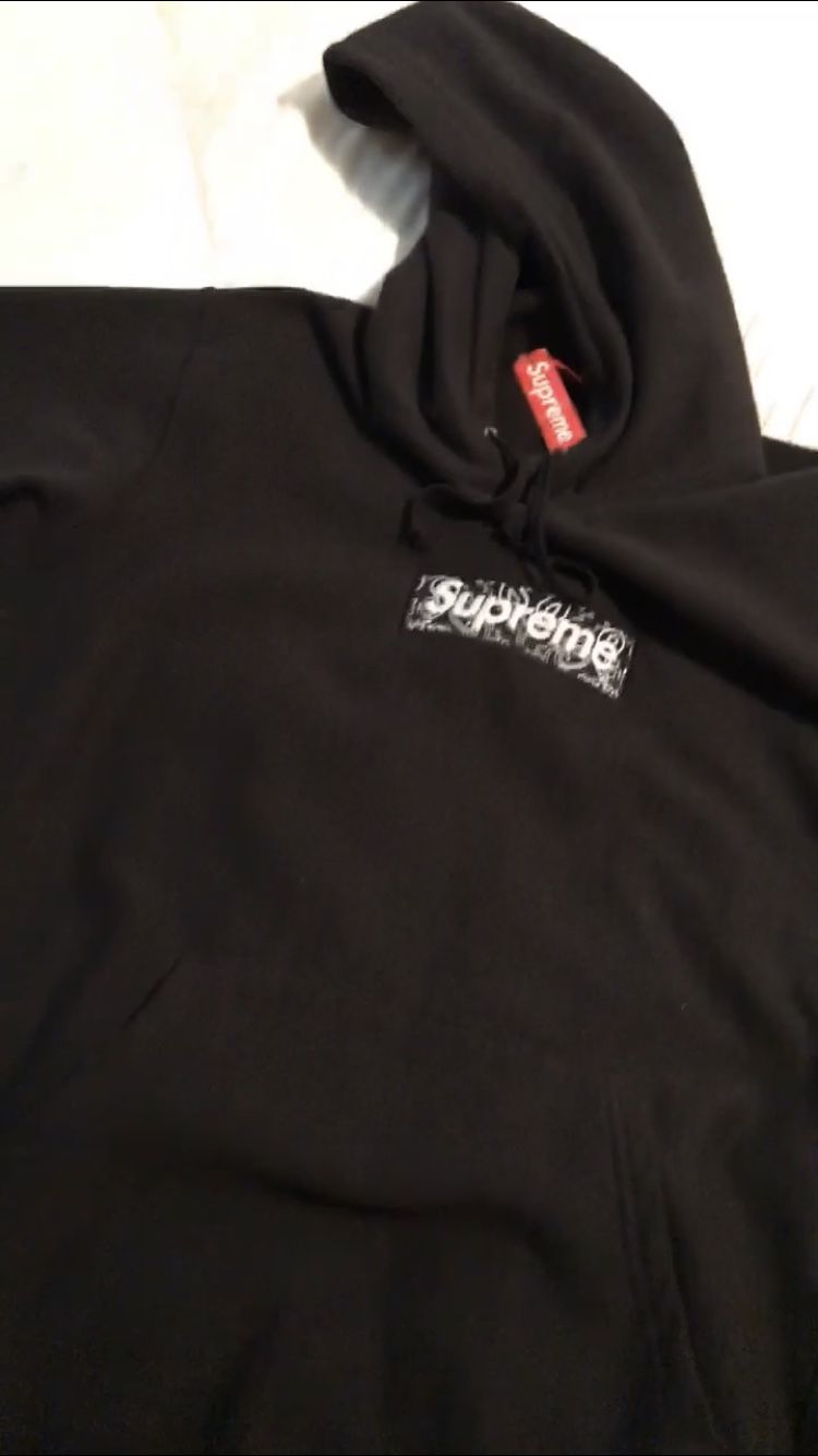 Supreme bandanna box