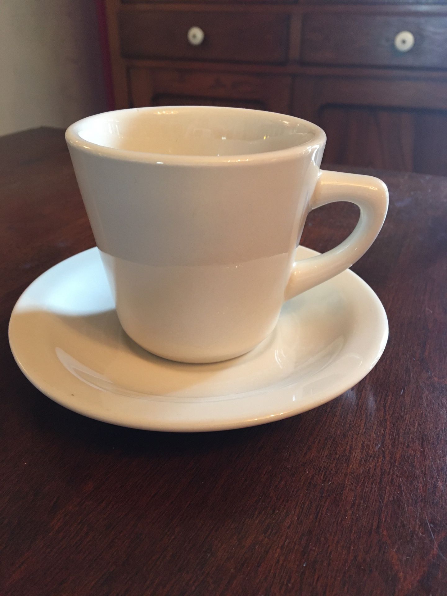 36 coffee/tea cups with saucers