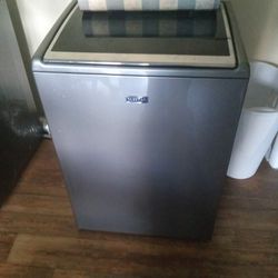 Maytag Washer And A Bravo XL Dryer Thumbnail