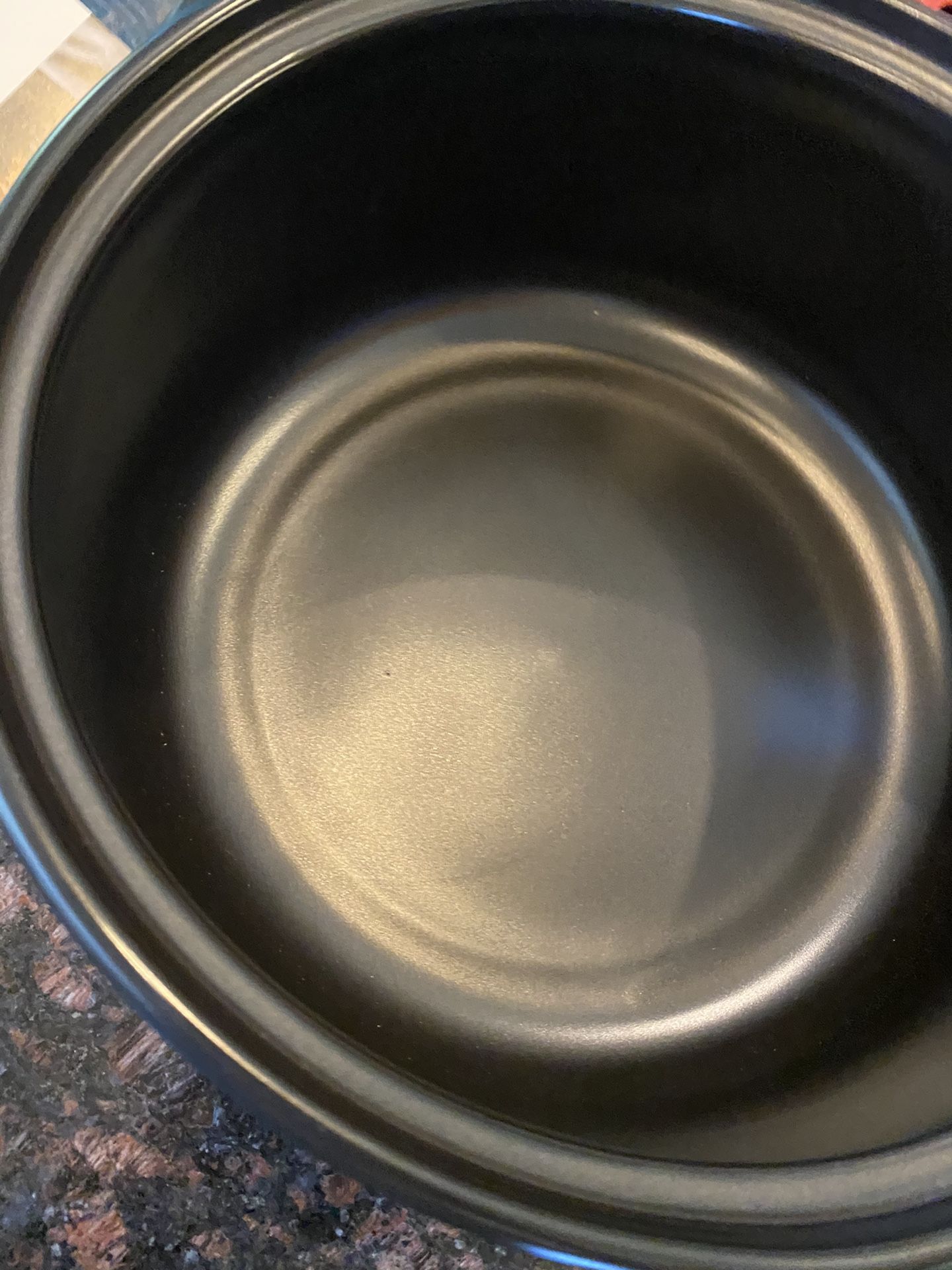 Never used pampered chef rock crok