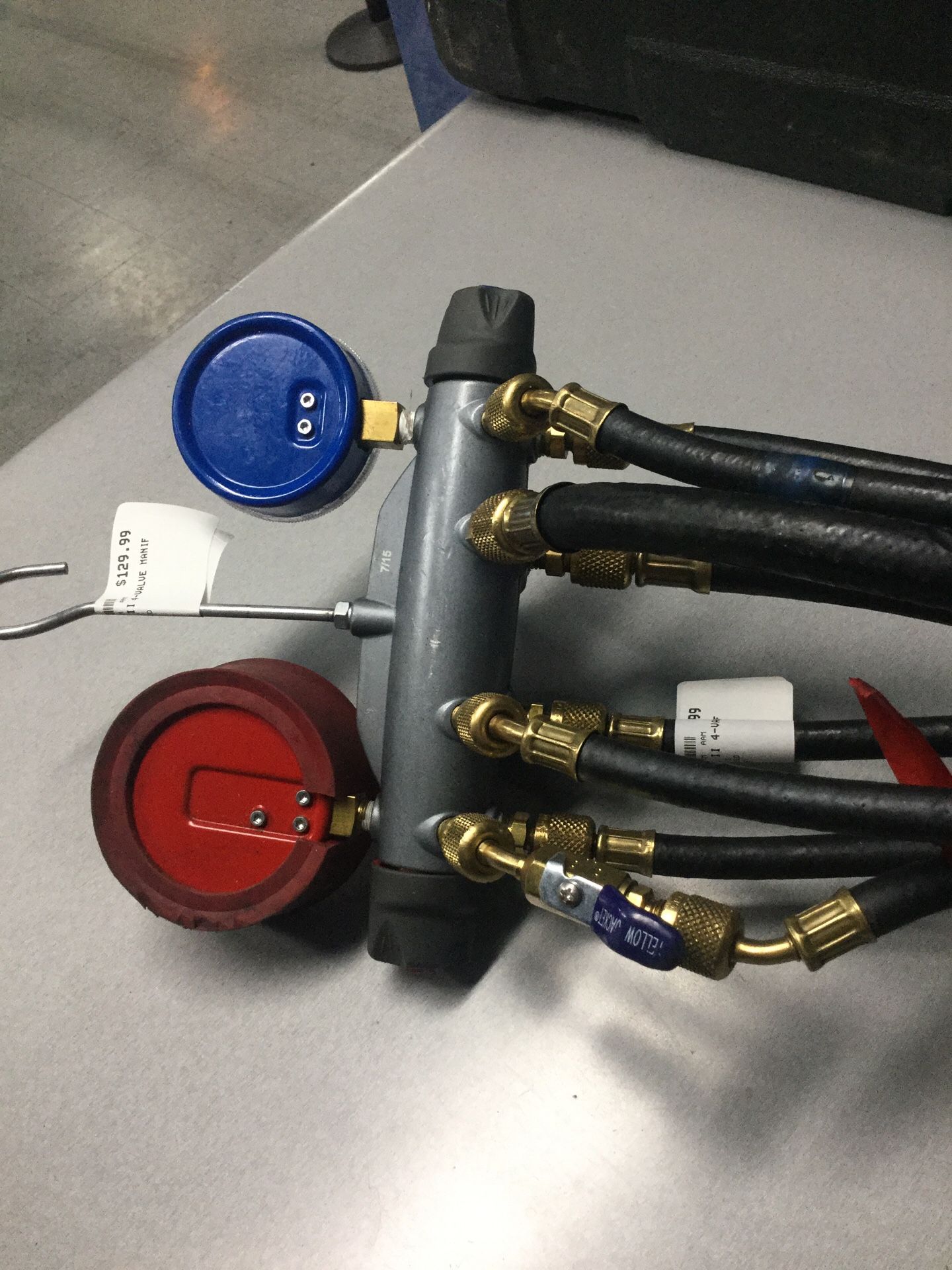 Yellow Jacket Brute II 4 Valve Manifold for Sale in Riverside, CA OfferUp