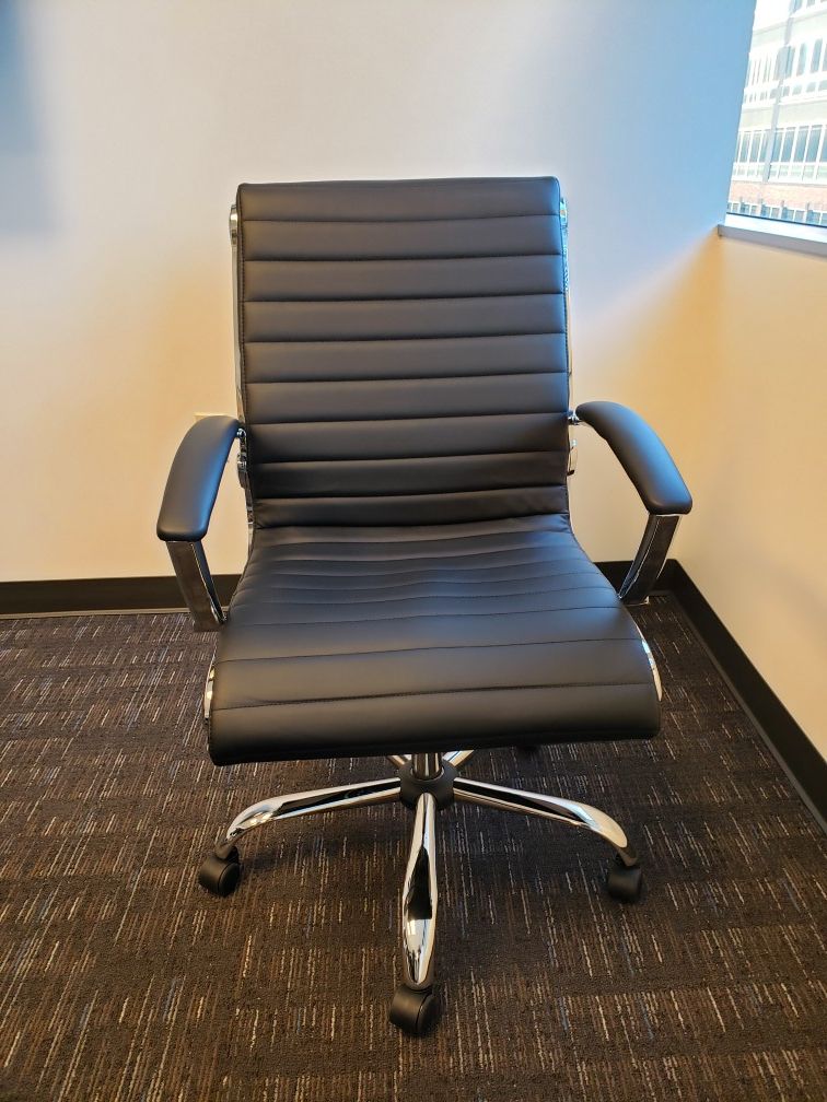 HOLD! Quill Brand Bresser Luxura Faux Leather Manager Chair Black Desk