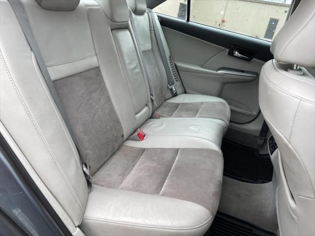 2012 Toyota Camry Hybrid