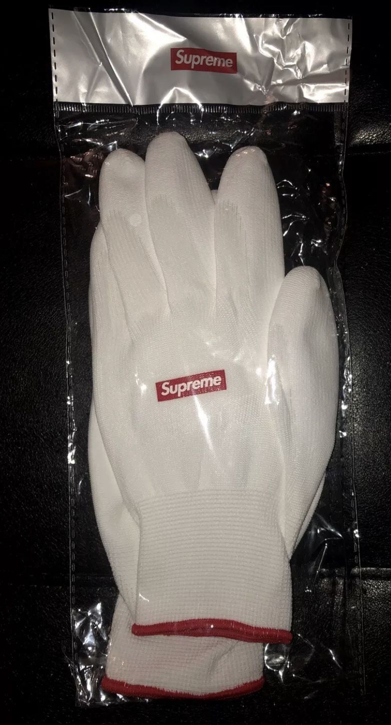 Supreme rubberized box logo gloves white & red