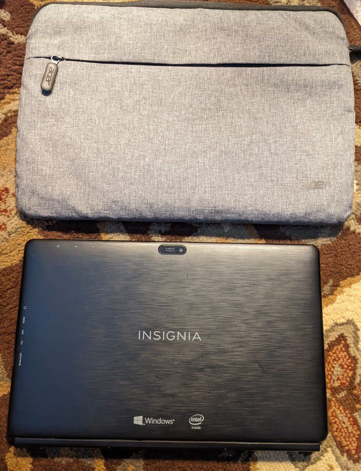 Insignia Flex 10.1" 2-in-1 Tablet