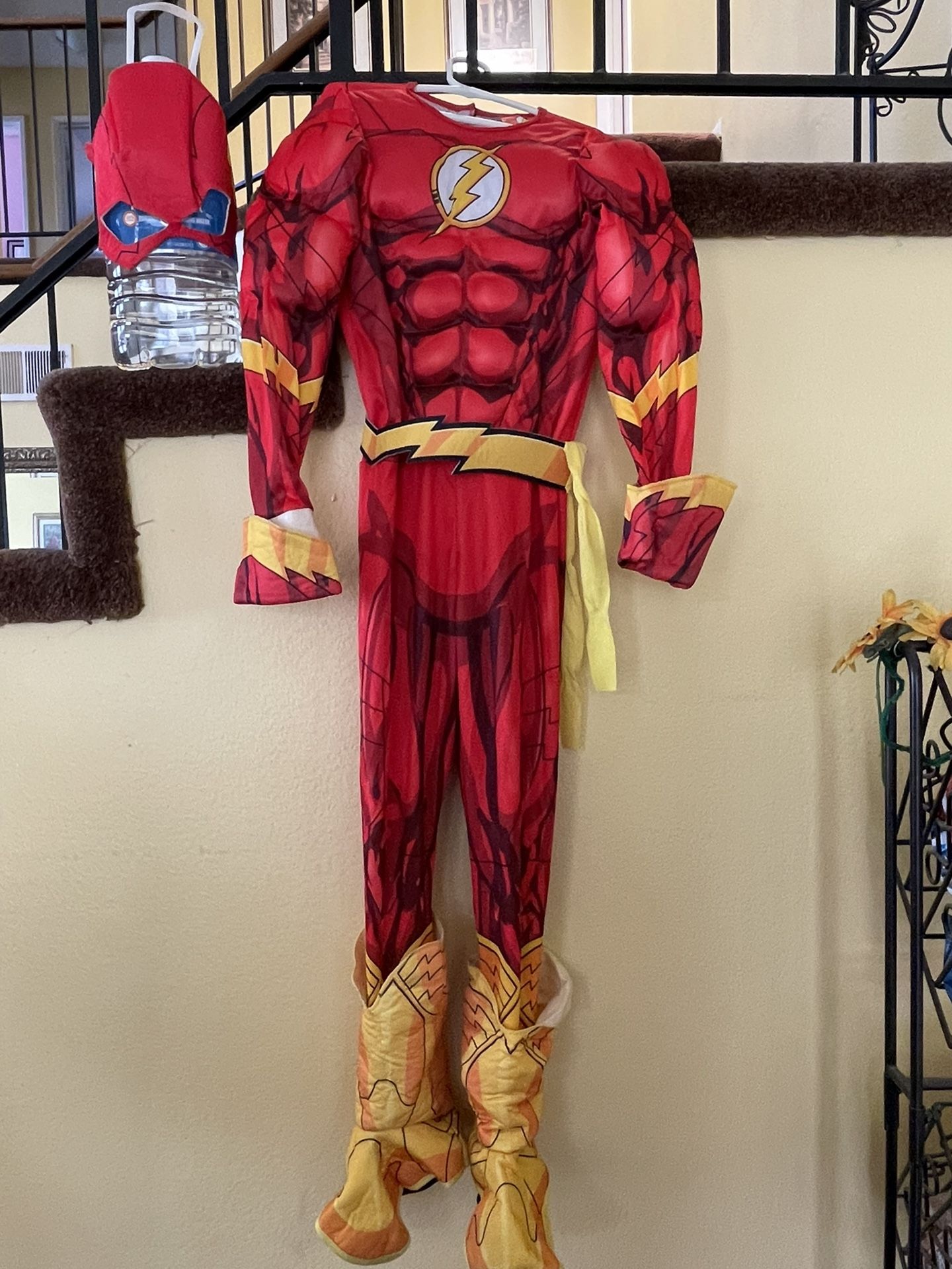 Flash Costume,Belt,and Mask For $15 Size : Medium Kids