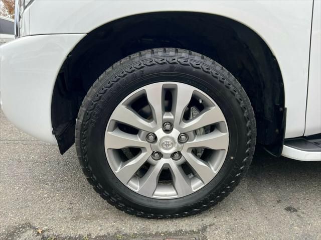 2015 Toyota Sequoia