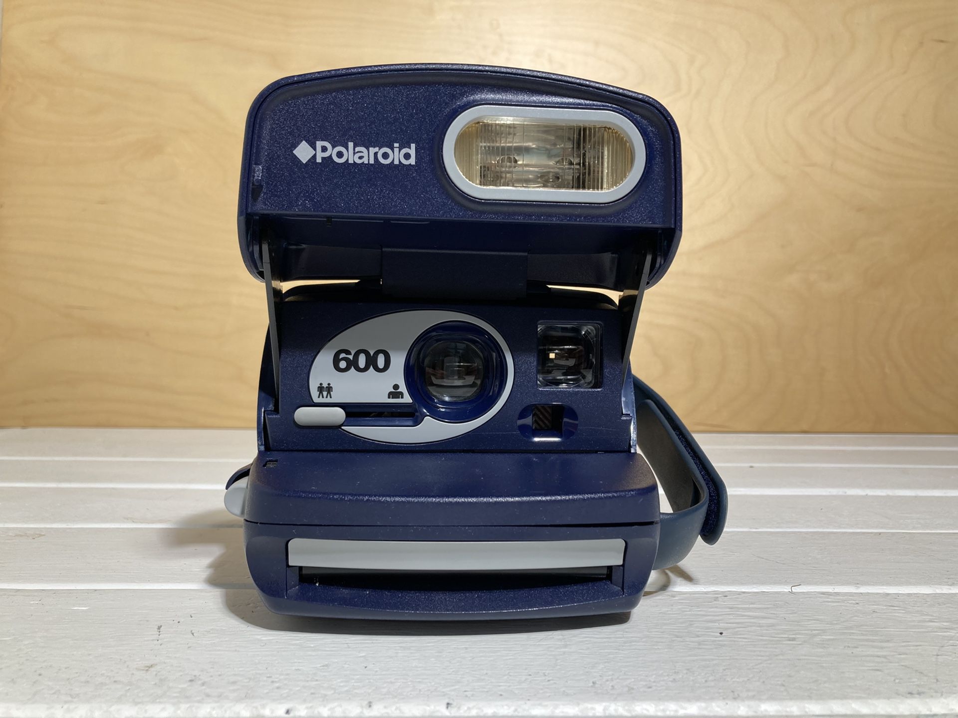 Polaroid 600 Instant Film Camera