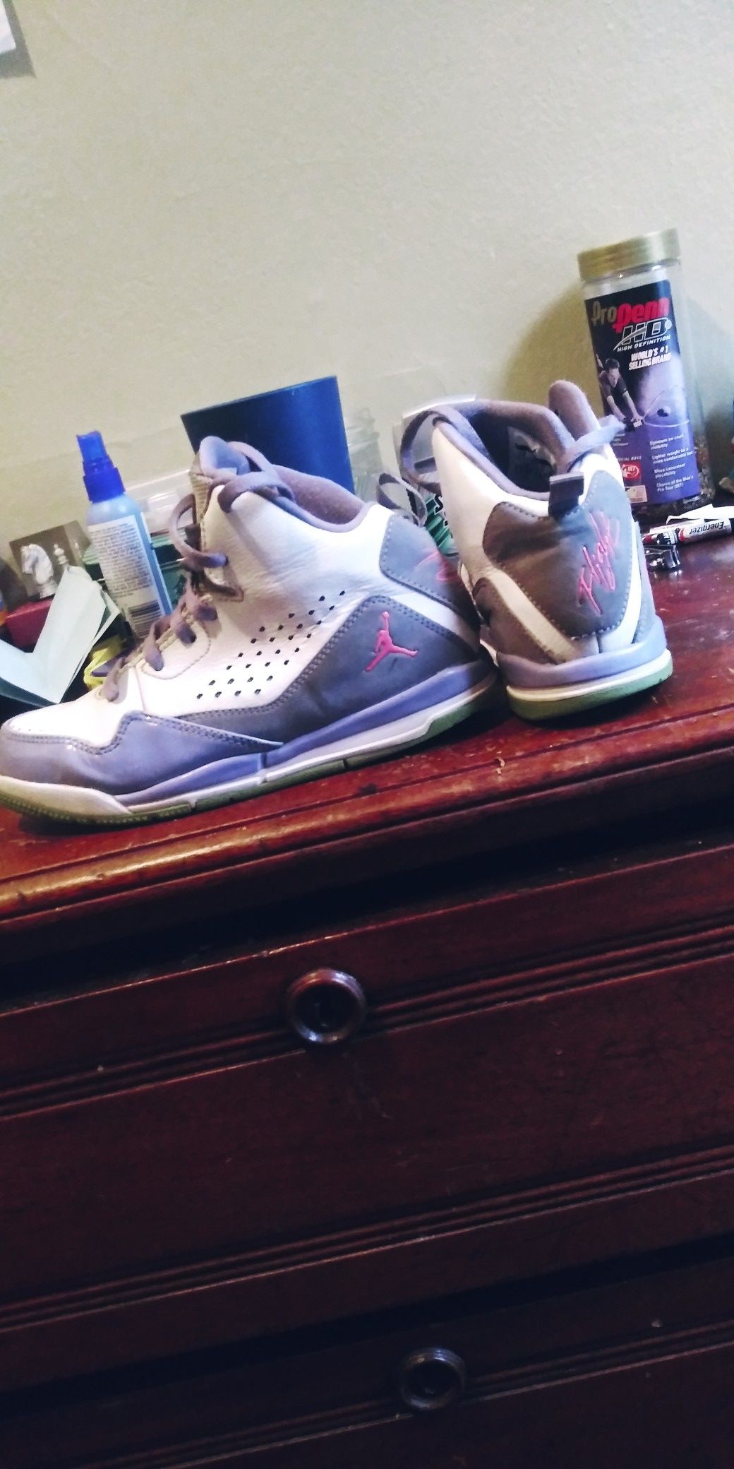 Jordan Flights Size 1Y