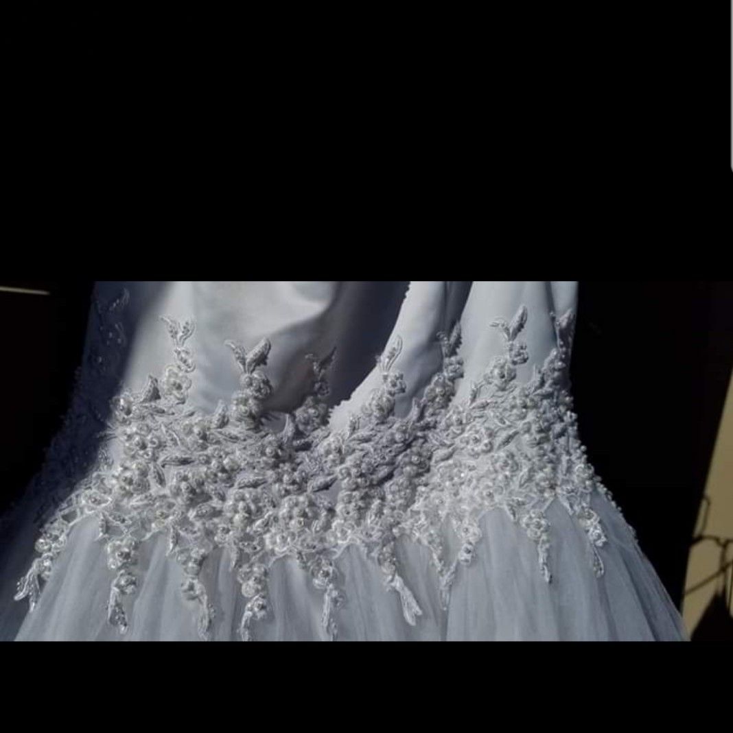 Wedding dress