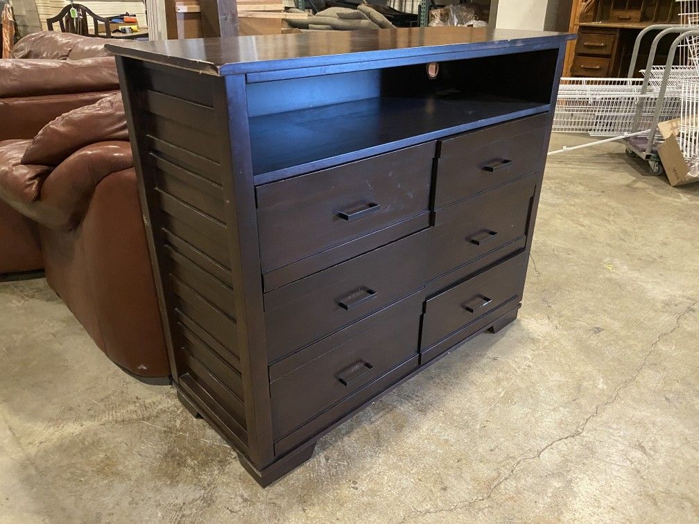 CAFÉ KID Dresser/Media for Sale in Kent, WA OfferUp