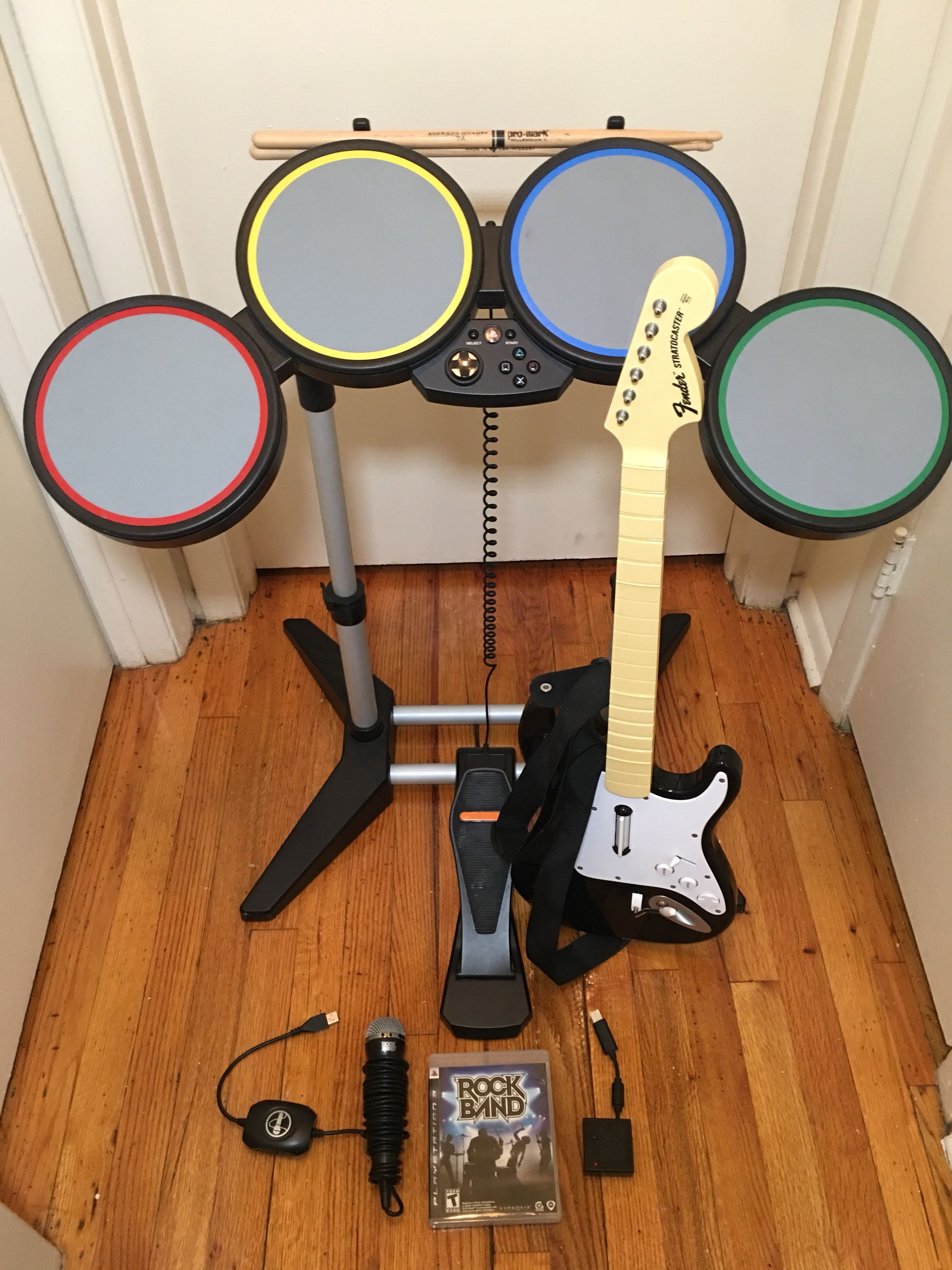 Rock Band PS3 Bundle Drum Set w/ Pedal,Guitar,dongle,Mic and game