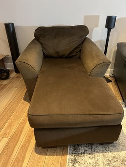Over Sized  Brown Chair /chaise With Unattached Ottoman  Thumbnail