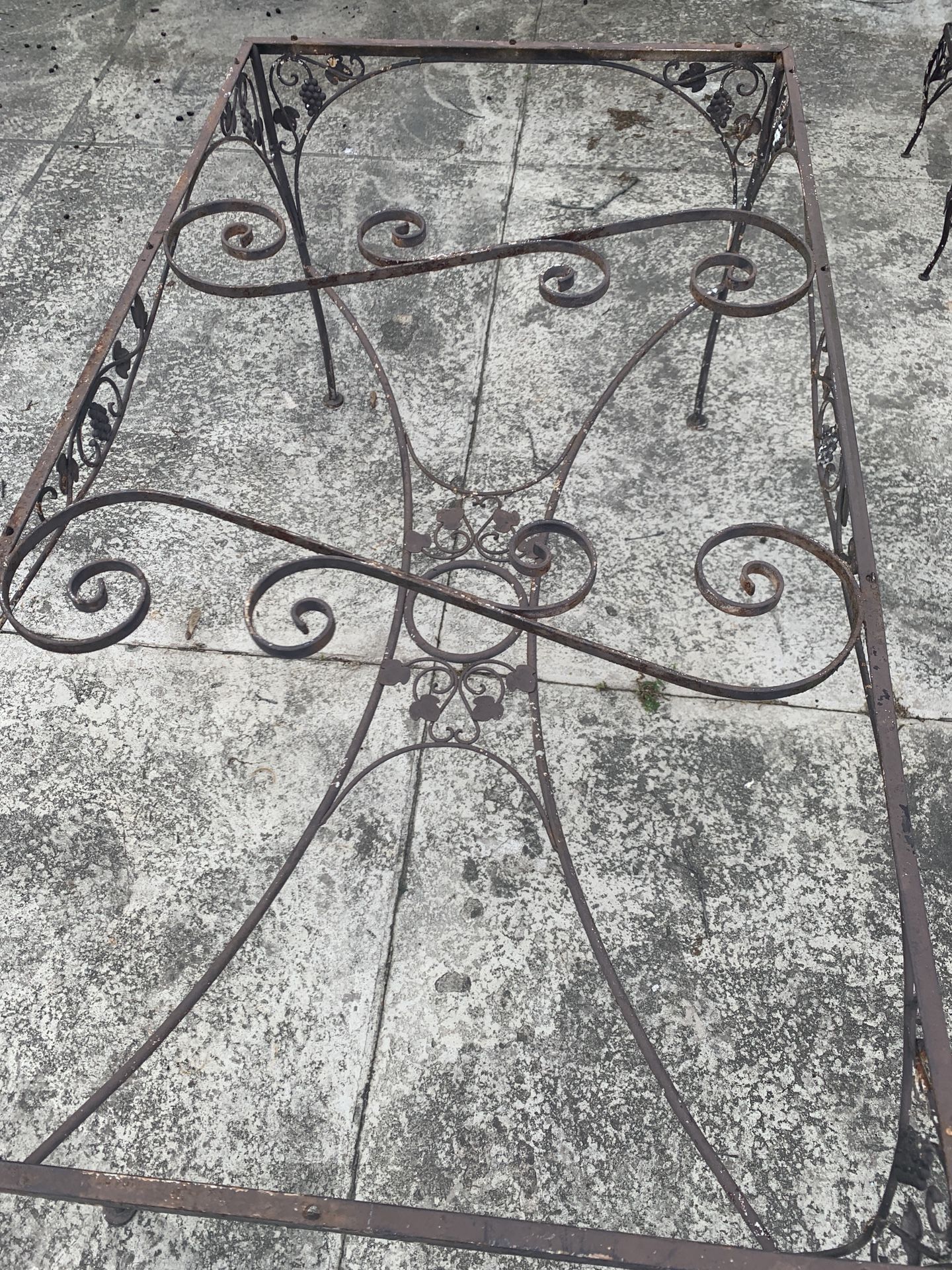 Vintage Wrought Iron Patio Set Grape Design