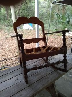 Oak rocking chair Thumbnail