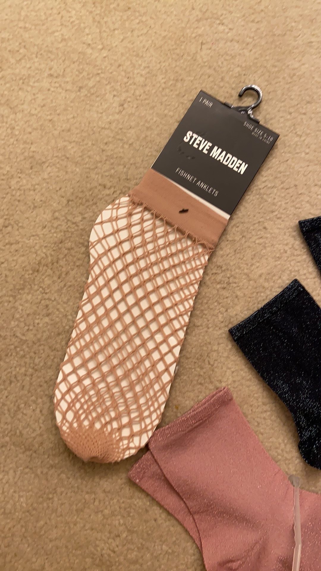 Women’s socks bundle. 4 pairs