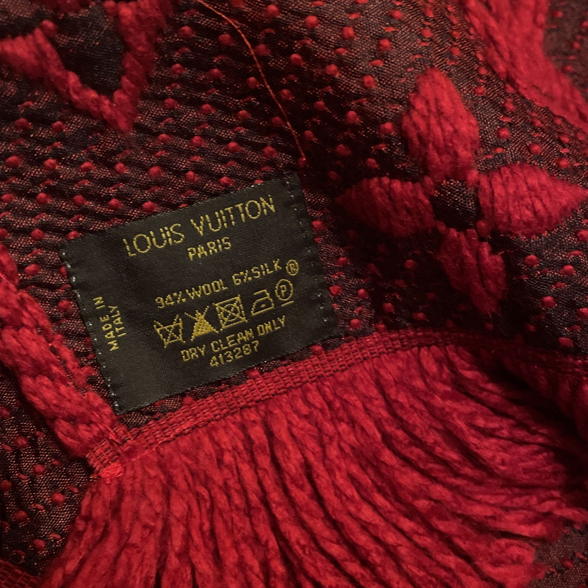 New authentic louis vuitton red logomania scarf