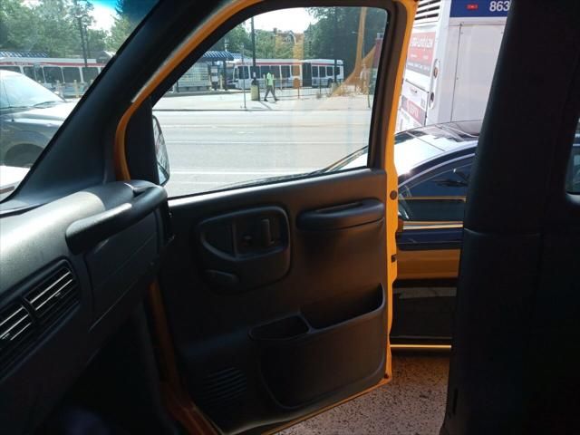 2002 Chevrolet Express Van