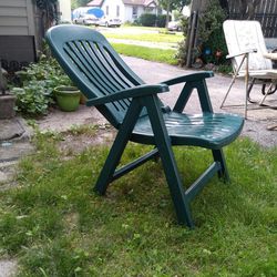 Outside Lawn chair Has 3 Reclining Positions And Folds Up To Store Away Thumbnail