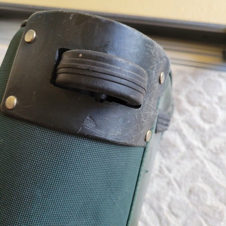 Perry Ellis Rolling Duffle Bag