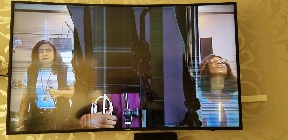 Cracked Screen Samsung 55 Inch Curve Tv