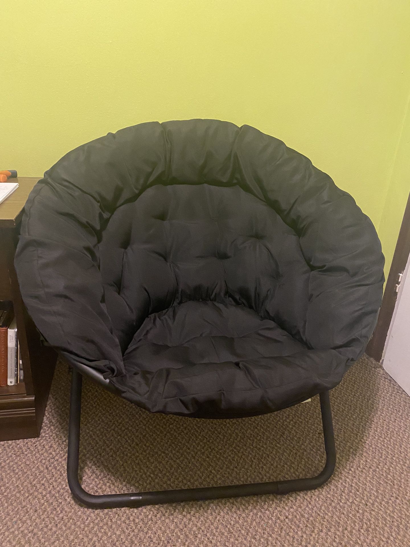 Black Saucer chair
