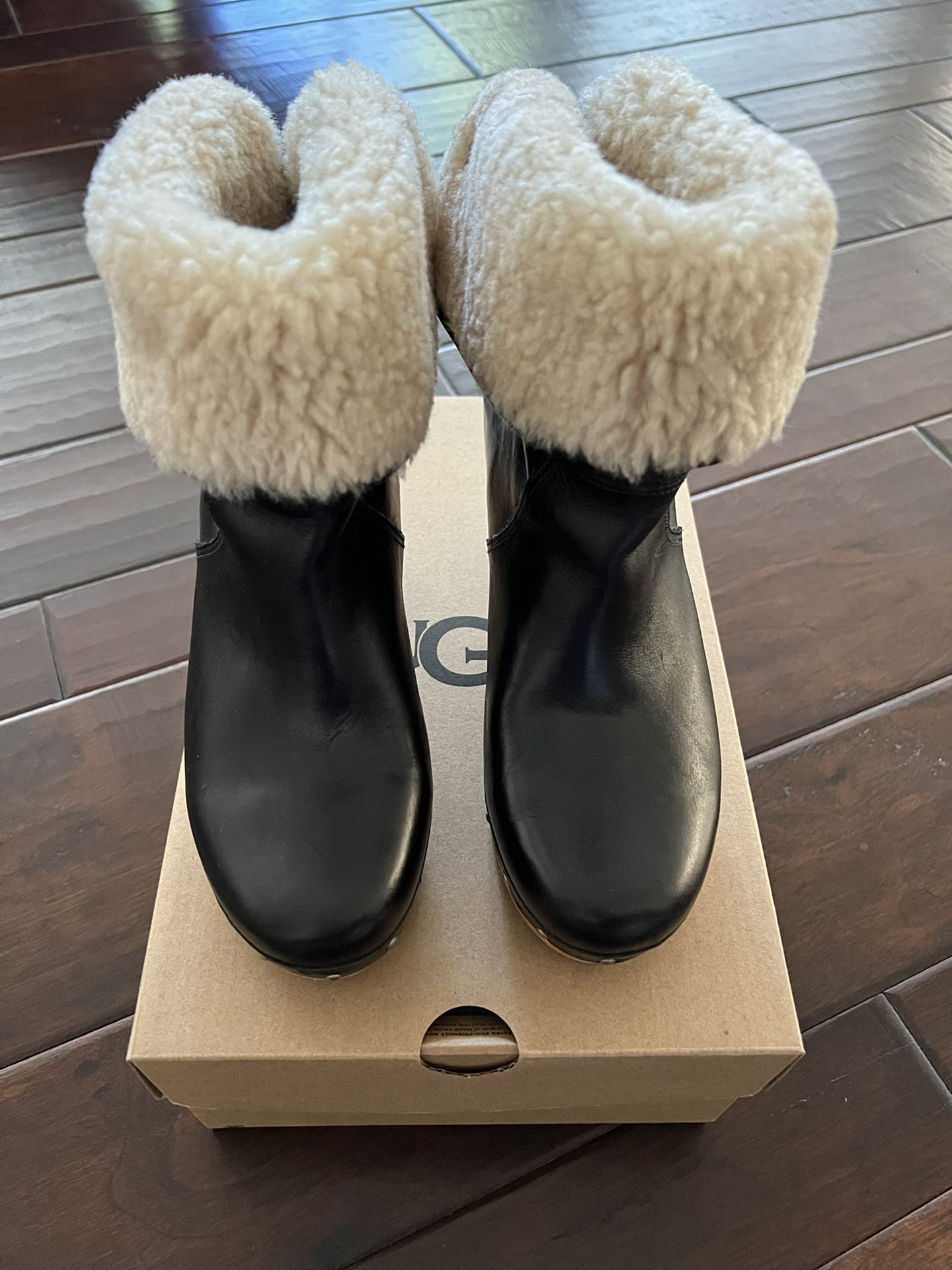 Ugg Leather Fur Boots Size 6