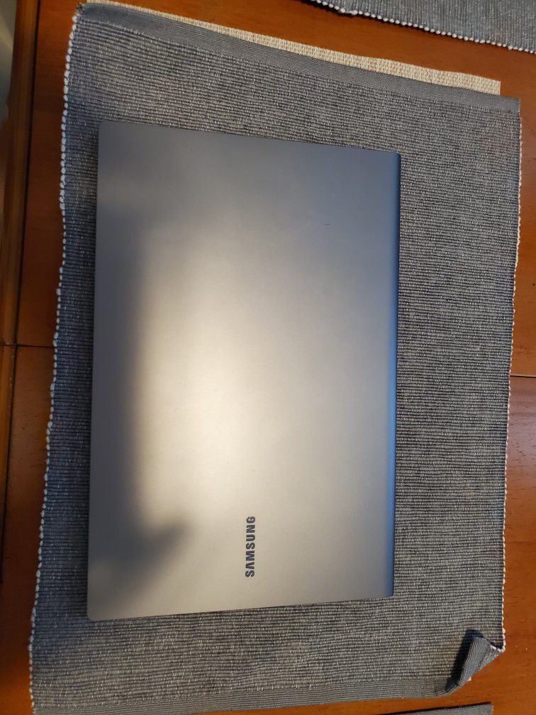 Samsung Book S