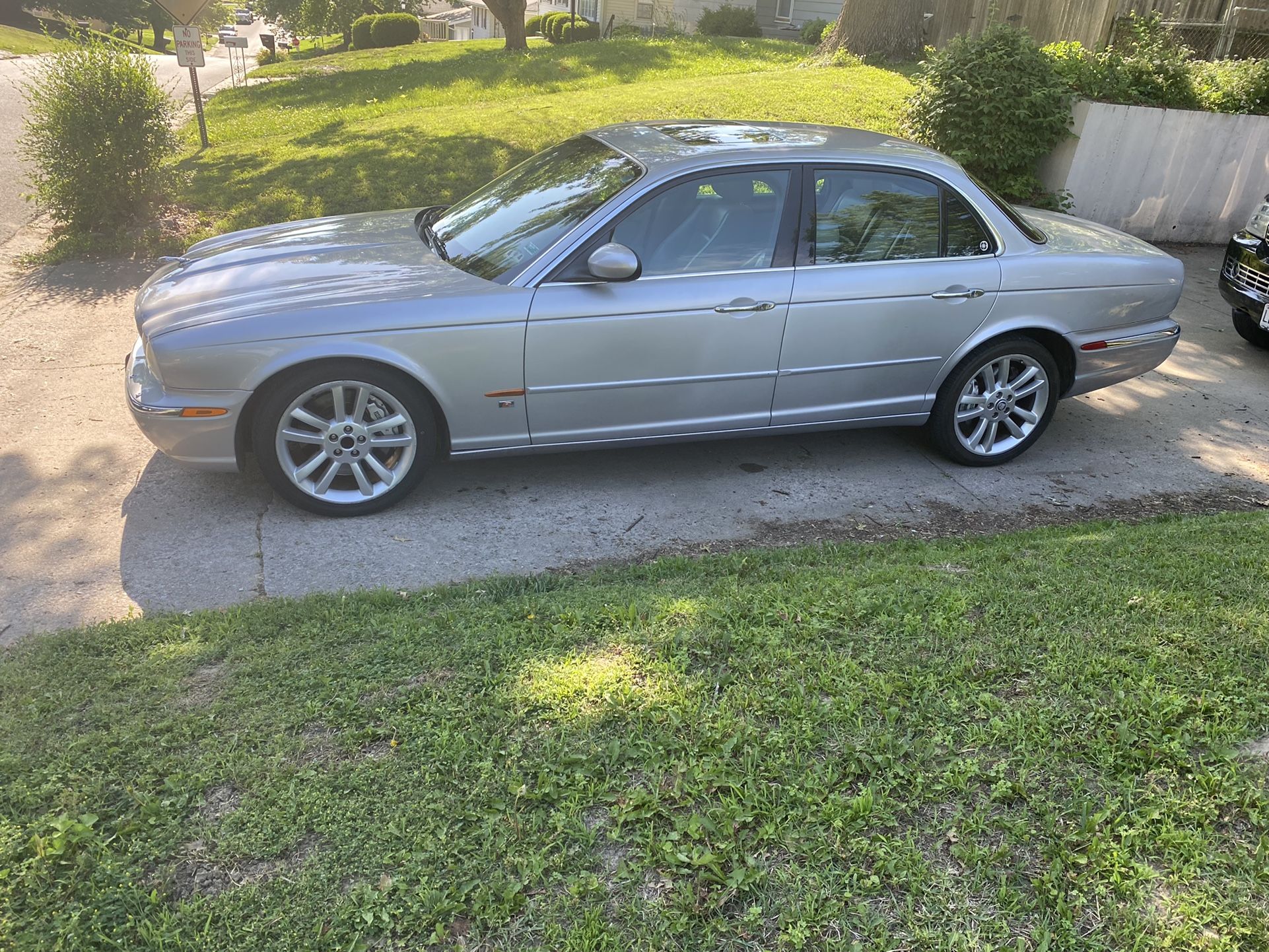 2004 Jaguar XJR