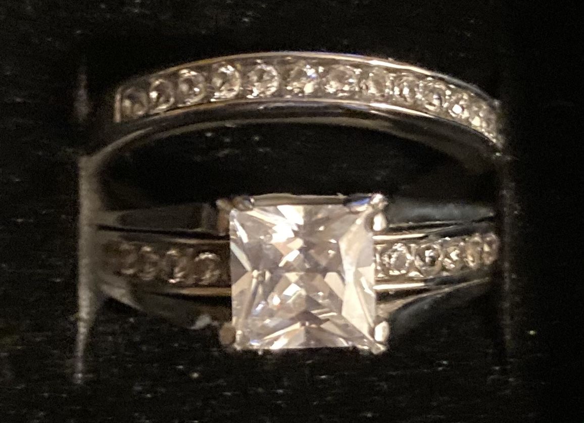 His and hers stainless steel princess wedding ring set women’s size 7 male size 9