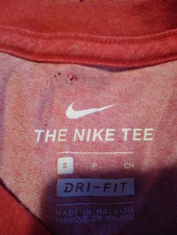 Red Nike Shirt Thumbnail