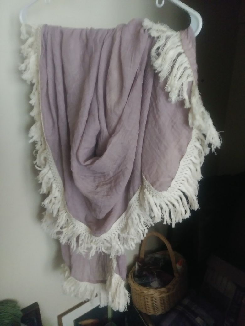 XL SCARF OR SHAWL