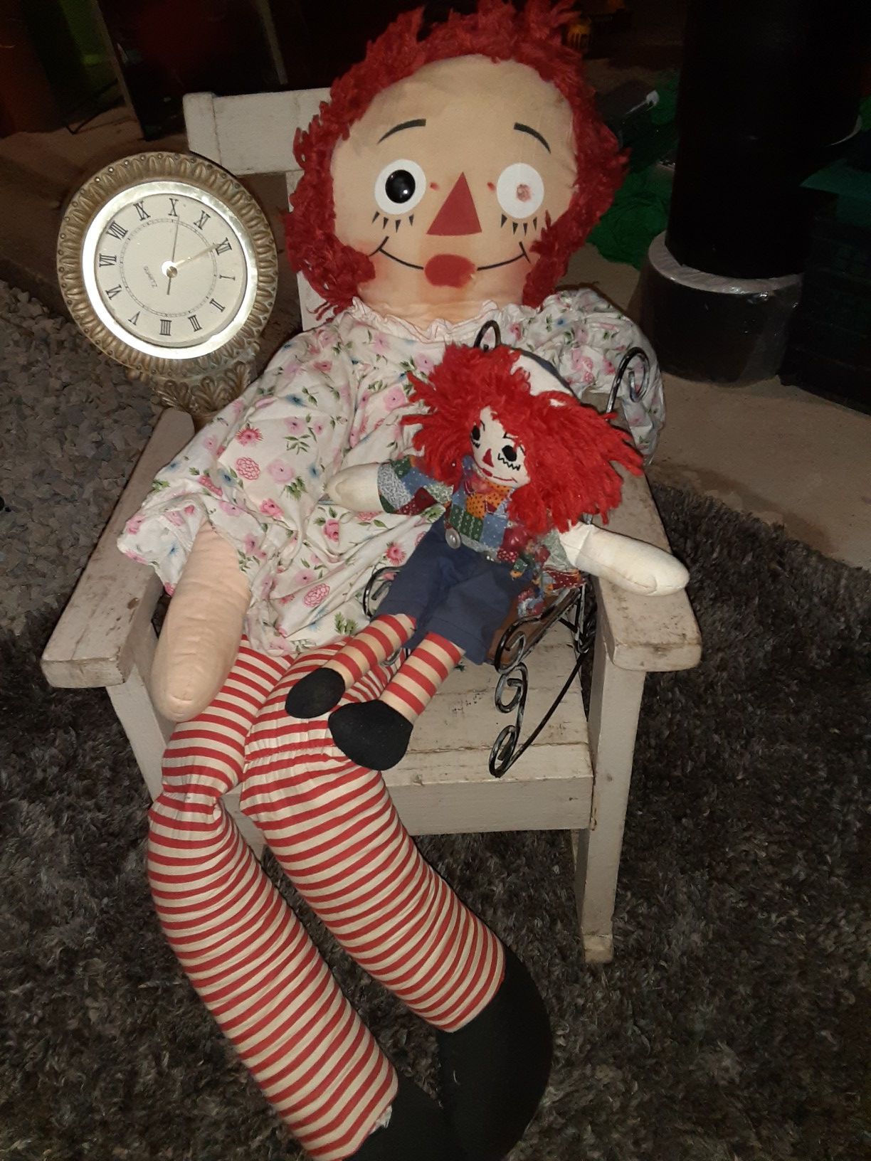 Raggedy Ann and Raggedy Andy dolls