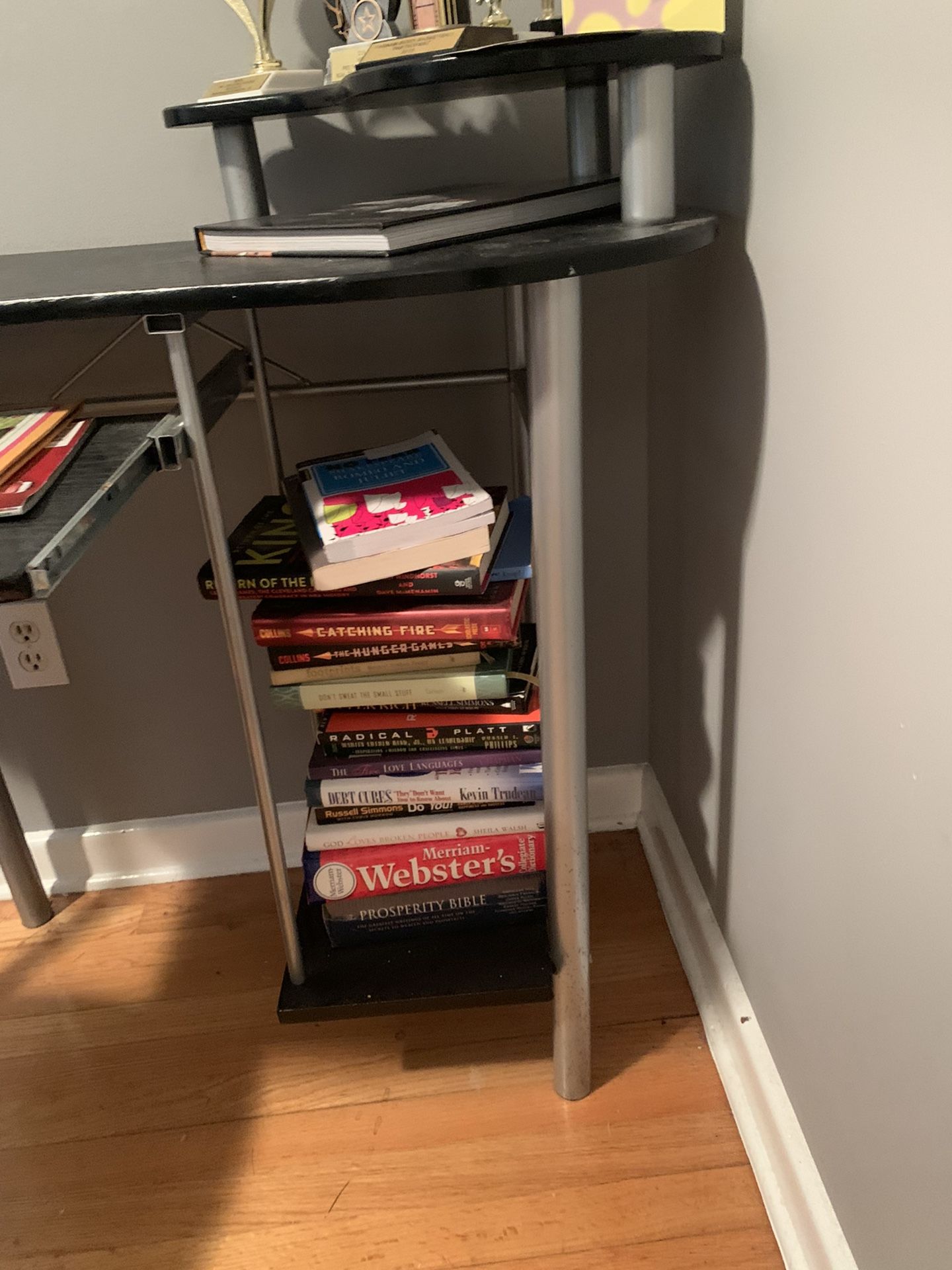 Desk And Rolling Chair