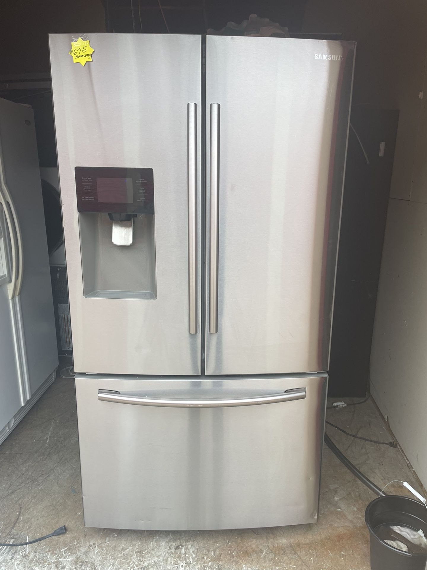 Samsung Refrigerator $650