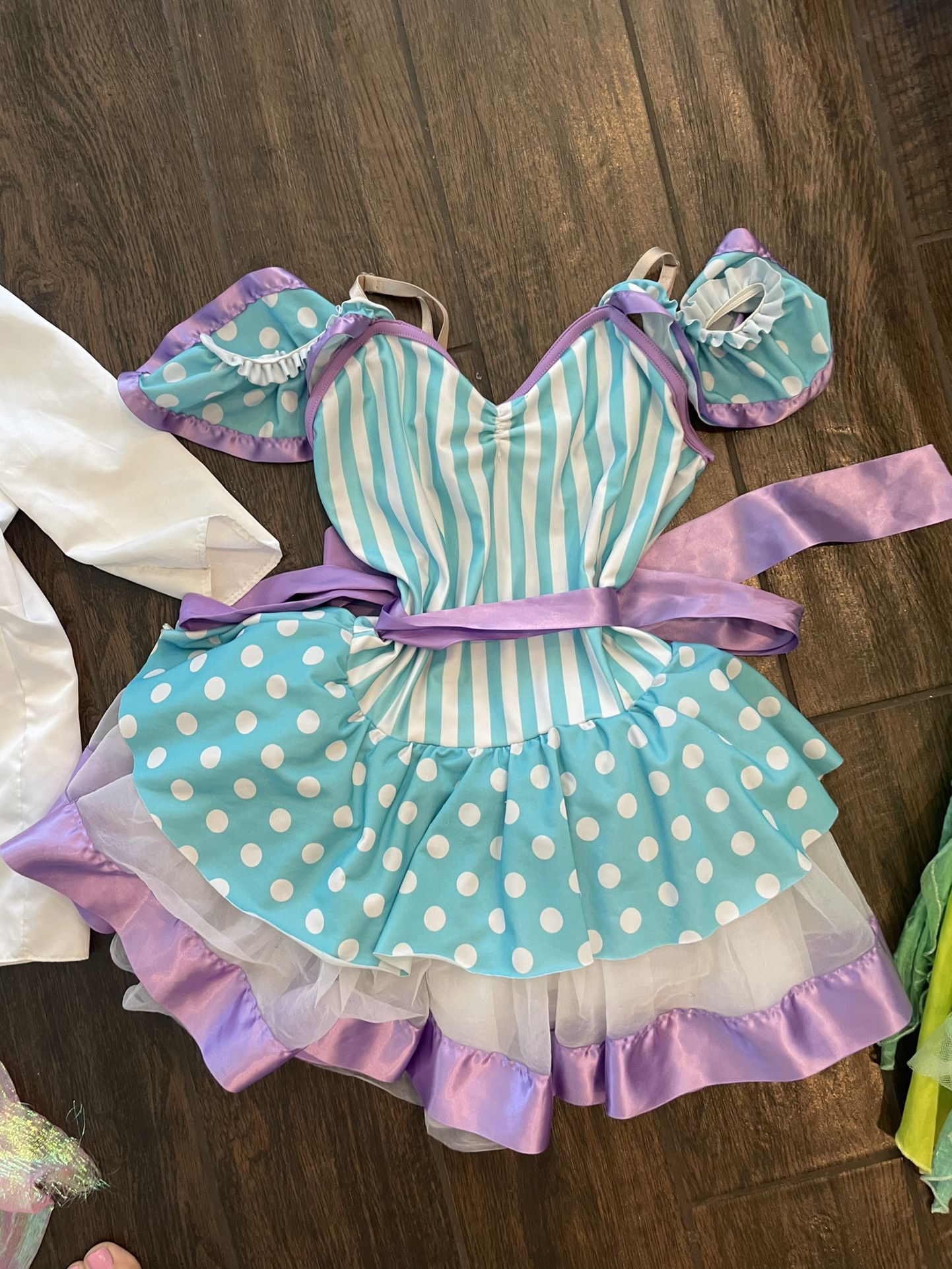 Disney Princess Dresses 3T-size 7— Well Loved 