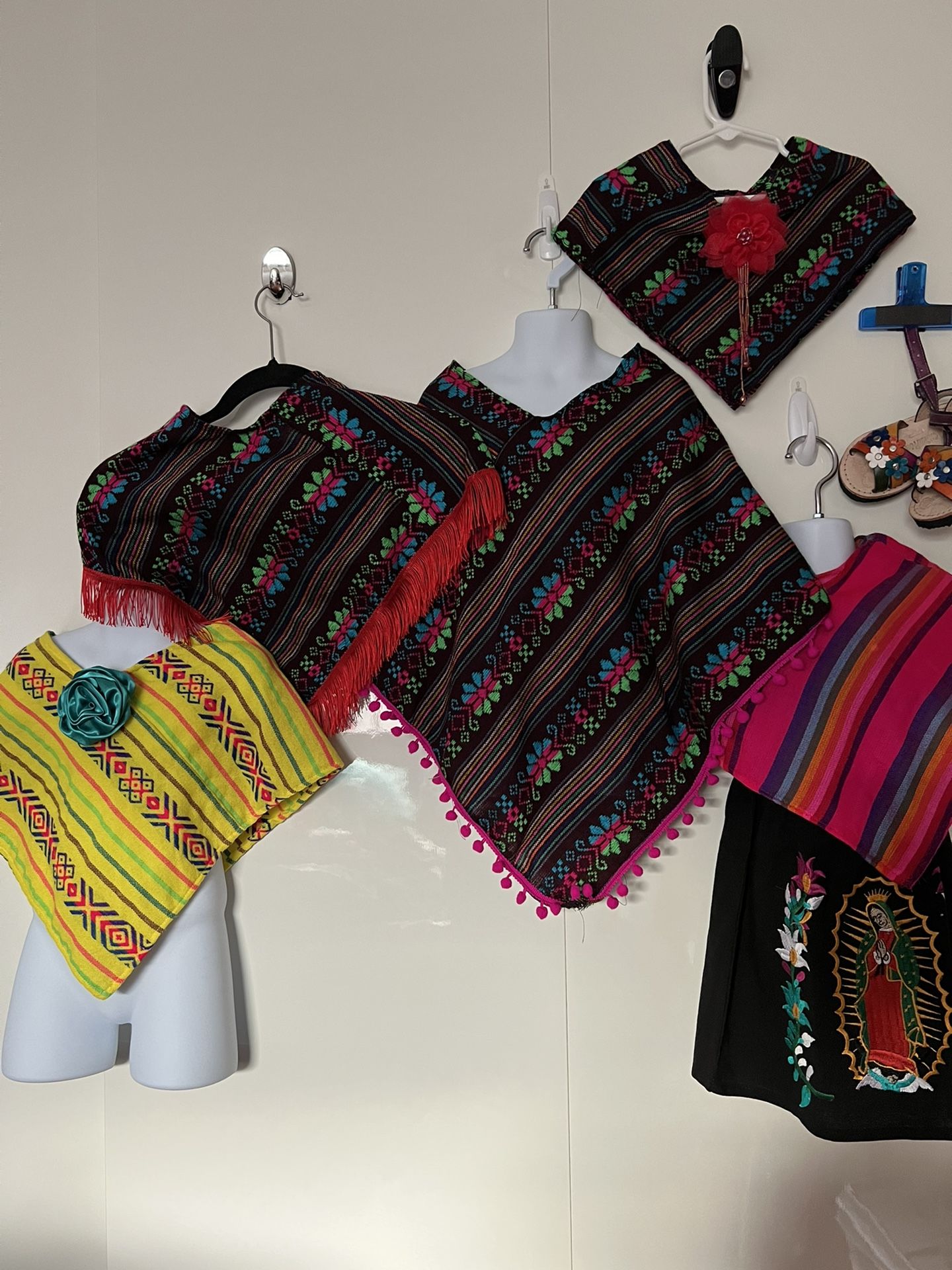 Gavanes De Nina- Kids Ponchos